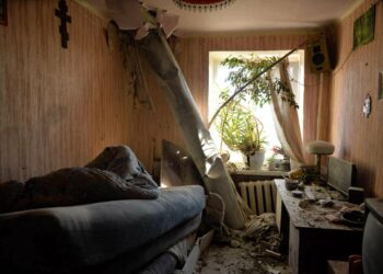 Russian missile went through roof of house in Ukraine and didn’t explode.