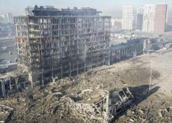 Kyiv. "Retroville" Mall after the strike