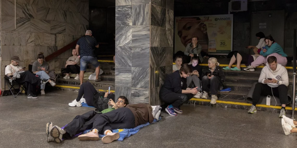 People hide in a subway station during a massive attack on Ukraine, Kyiv, June 6, 2025 (Photo: REUTERS/Thomas Peter)