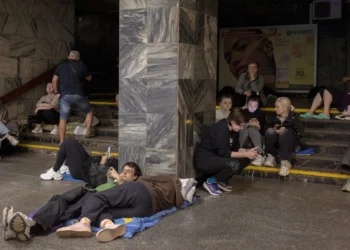 People hide in a subway station during a massive attack on Ukraine, Kyiv, June 6, 2025 (Photo: REUTERS/Thomas Peter)
