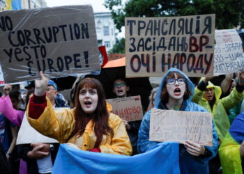 Student Reflections on Ukrainian Corruption